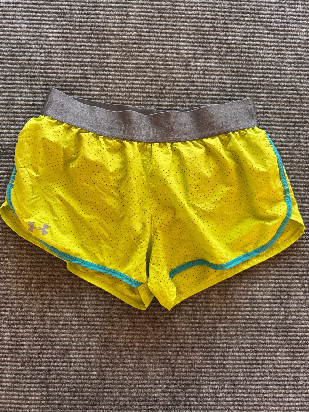 Lot of 2 Under Armour Women's Running shorts running, hiking Women's Medium - Picture 10 of 15
